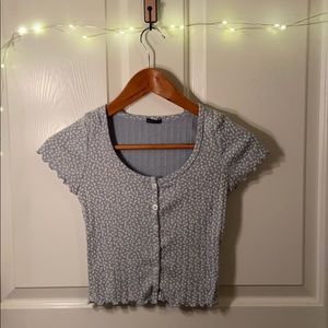 BRANDY MELVILLE BUTTON DOWN FLORAL PRINT CROP TOP